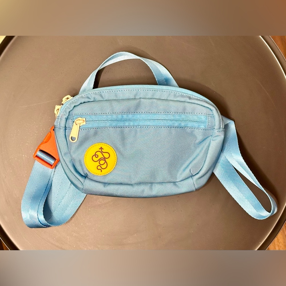Baboon to the Moon Fanny Pack Mini 1.5 Liter in Sky Blue